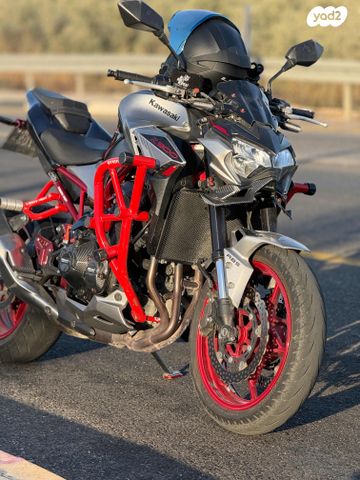 קאוואסאקי Z900