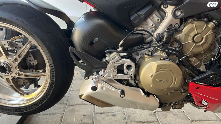 דוקאטי סטריטפייטר V4s