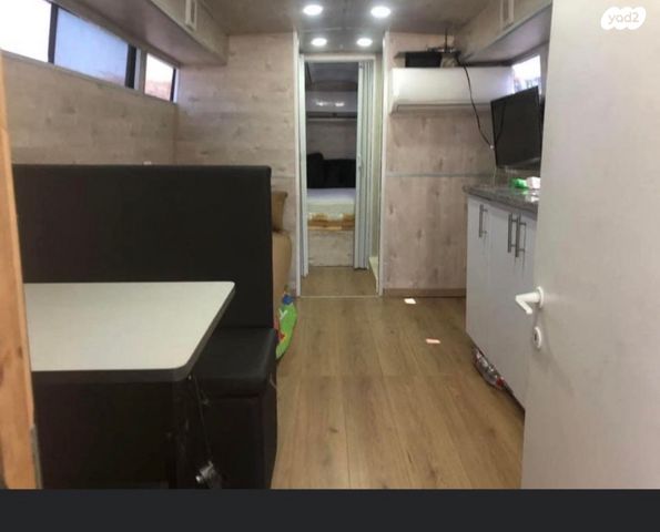 ממונע אוטוקראוון