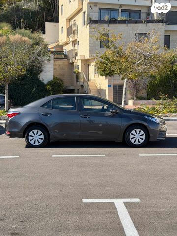 טויוטה קורולה