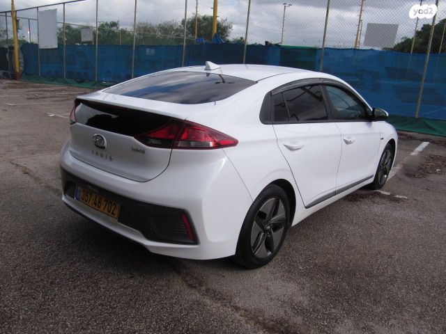 יונדאי איוניק