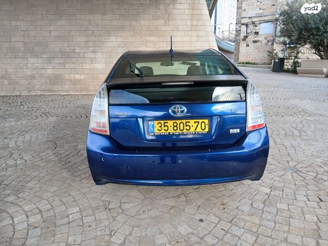 טויוטה פריוס