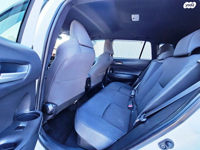 טויוטה קורולה קרוס