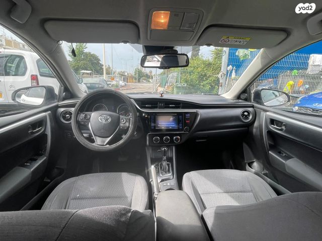 טויוטה קורולה