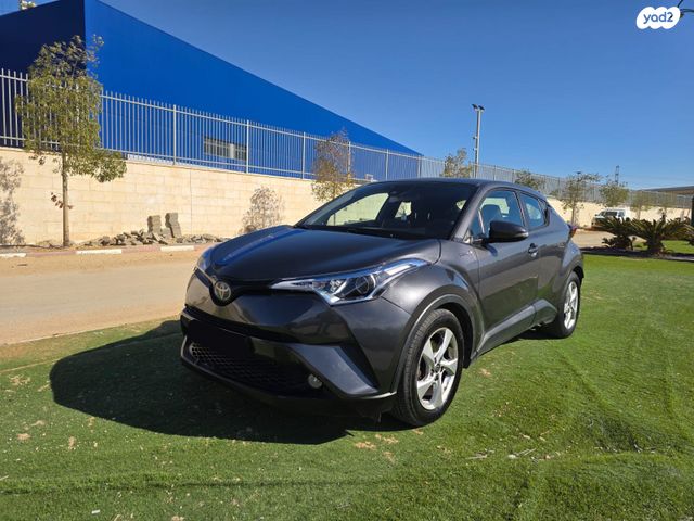 מודעת רכב טויוטה C-HR
