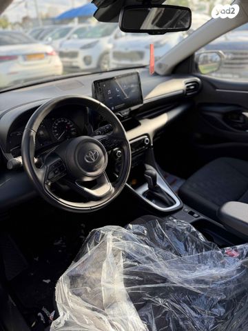 טויוטה יאריס