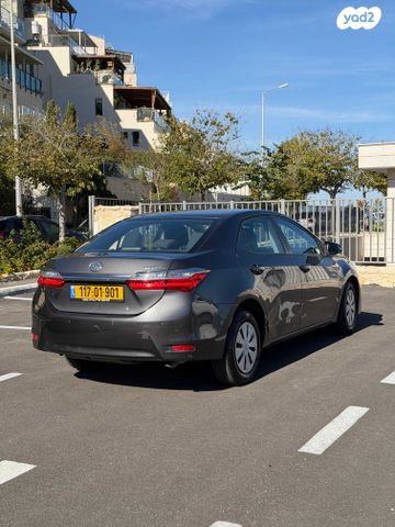 טויוטה קורולה