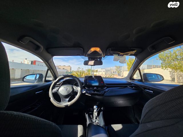 טויוטה C-HR