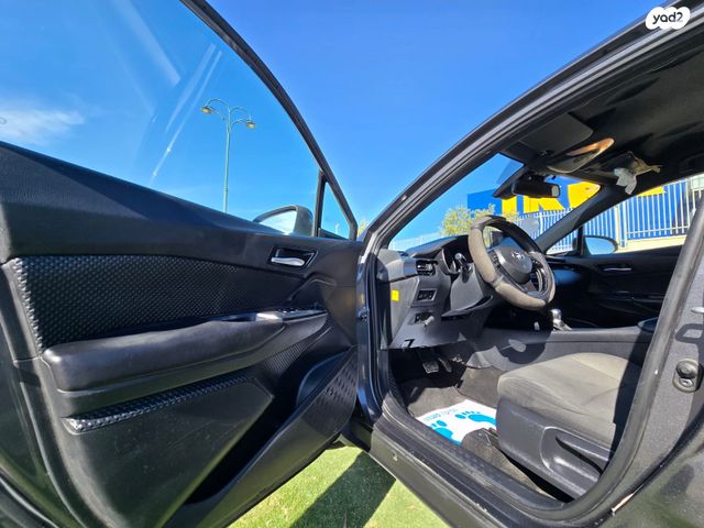 טויוטה C-HR
