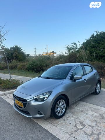 מודעת רכב מאזדה 2