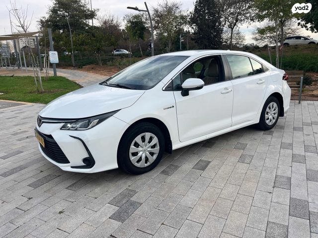 טויוטה קורולה