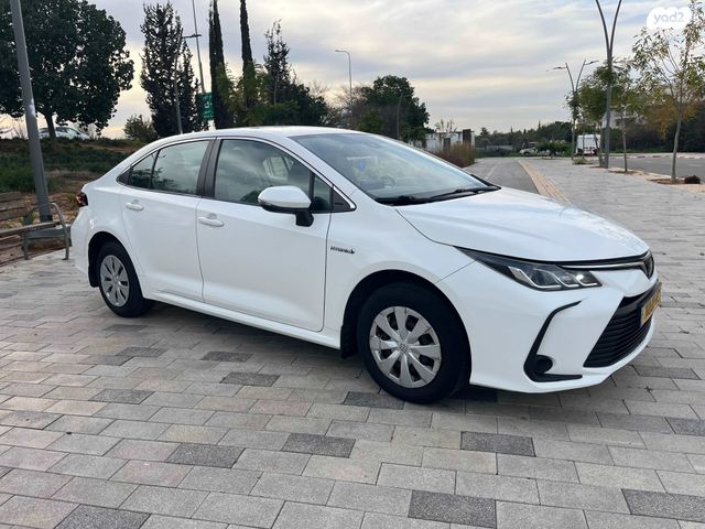 מודעת רכב טויוטה קורולה