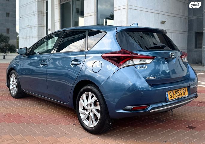 טויוטה אוריס