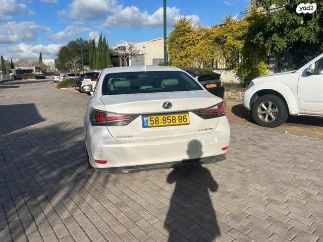 לקסוס GS