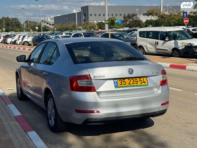 סקודה אוקטביה