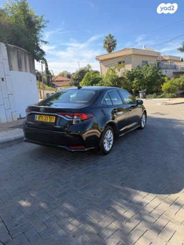 טויוטה קורולה