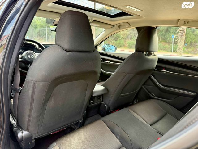 מאזדה 3