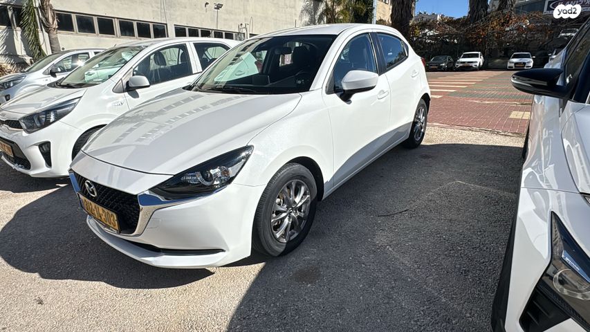 מודעת רכב מאזדה 2