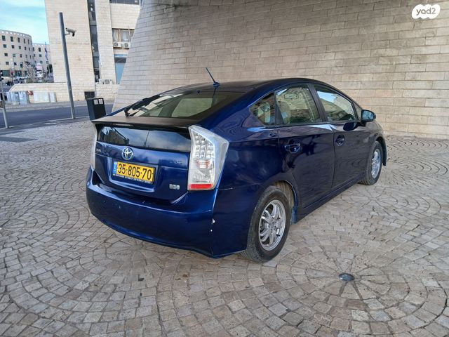 טויוטה פריוס