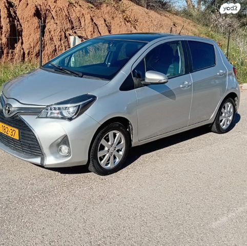 טויוטה יאריס