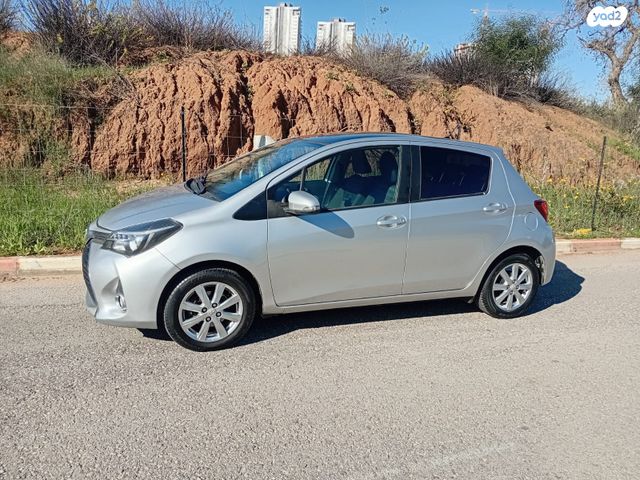 מודעת רכב טויוטה יאריס