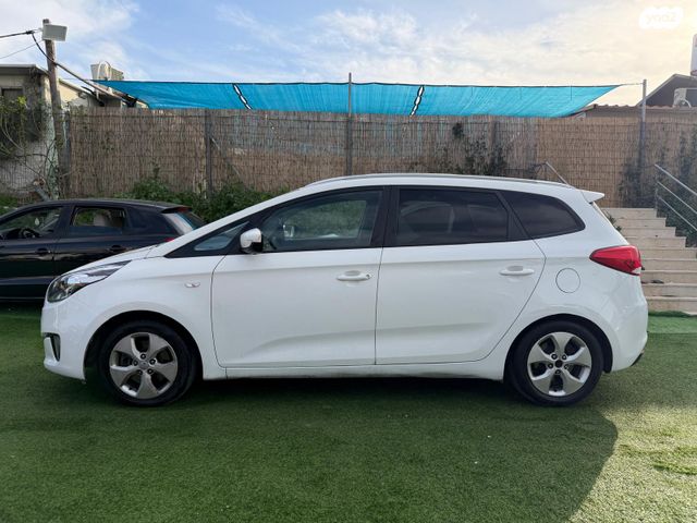 מודעת רכב קיה קארנס