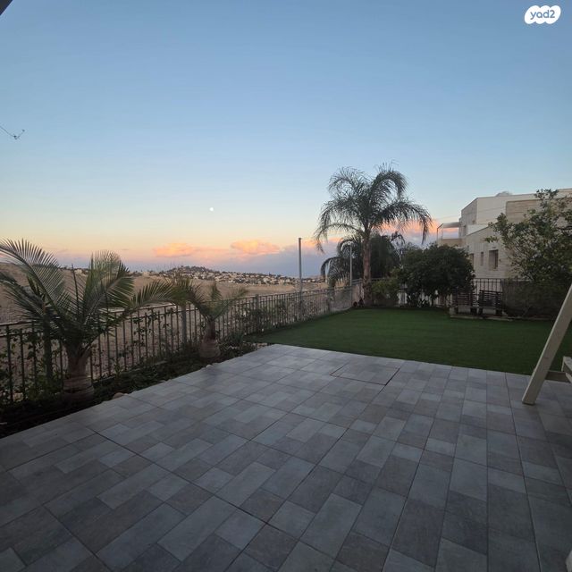 דרך נחל קדם 218