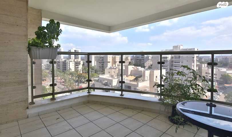 דירה, מנחם בגין 29, נווה גנים, קרית מוצקין