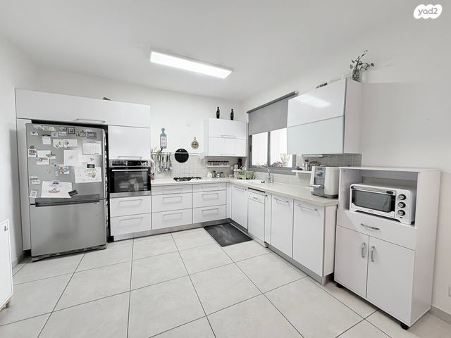 דירה, אבנר בן נר 20, סביוני נצר סירני, נס ציונה