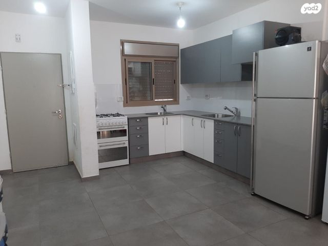 יונתן בן עוזיאל 425