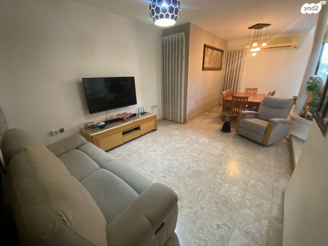 בית פרטי/ קוטג', נרקיס 14, בנה ביתך, קרית ים