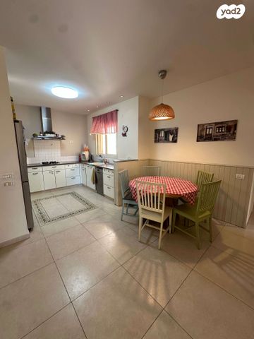 מרים ואברהם קמינסקי 6