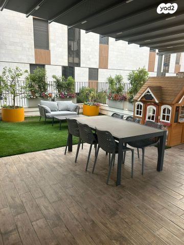 גג/ פנטהאוז, אהבת אדם 87, שרונה, כפר יונה