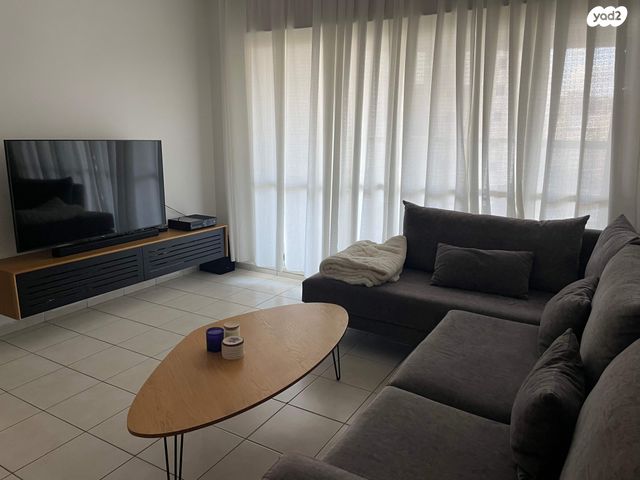 דירה, הרטום 28, קרית השרון, נתניה