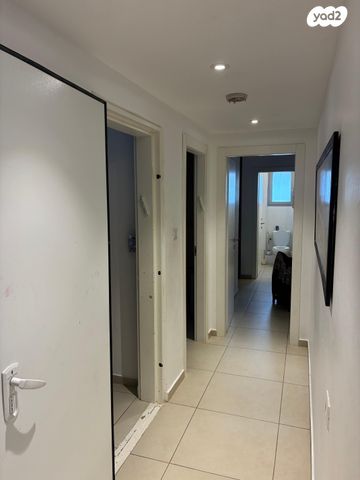 דירה, דרך מנחם בגין 20, הכלניות, שדרות