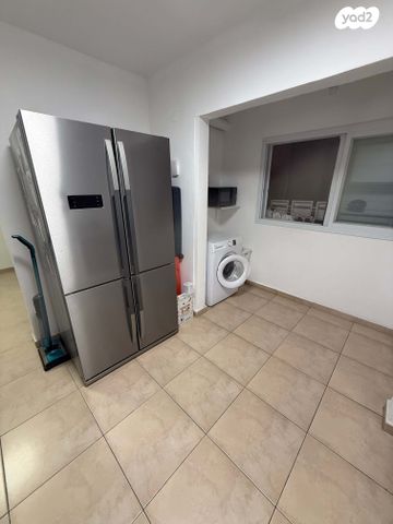 דירה, דוד צדוק 26, בן גוריון, חולון