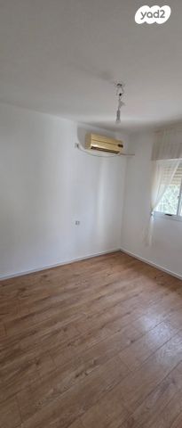 דו משפחתי, פורצי הדרך 3, נווה עמל, הרצליה