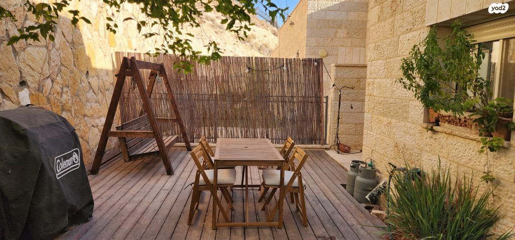 דירת גן, דרך נחל קדם 203, כפר אדומים, כפר אדומים