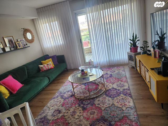 דירה, נחל פולג 27, צור יצחק, צור יצחק