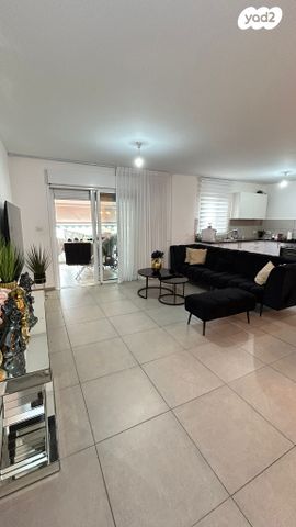 דירה, הצוק 1, עיר ימים / הבלוט, אשקלון