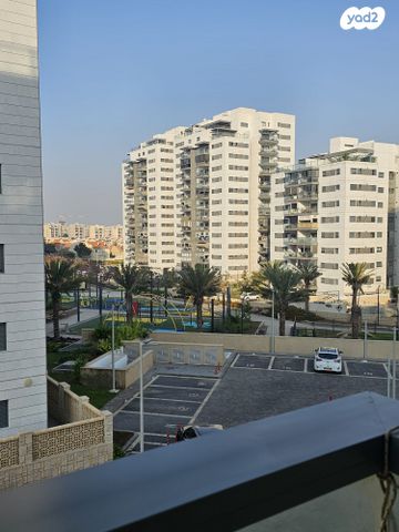 שדרות מונטיפיורי 15