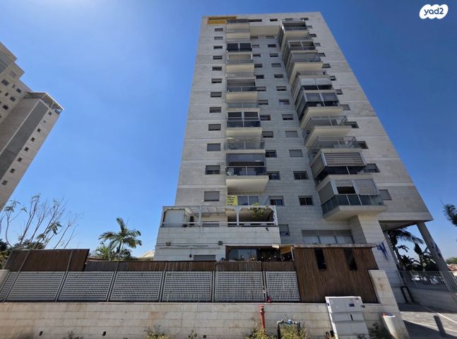 דירת גן, משה ברזני 23, הבנים, קרית גת