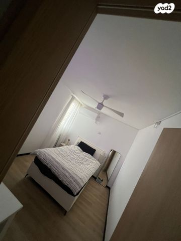 דירה, דרך לוי אשכול 37, שיכון רסקו, קרית אונו