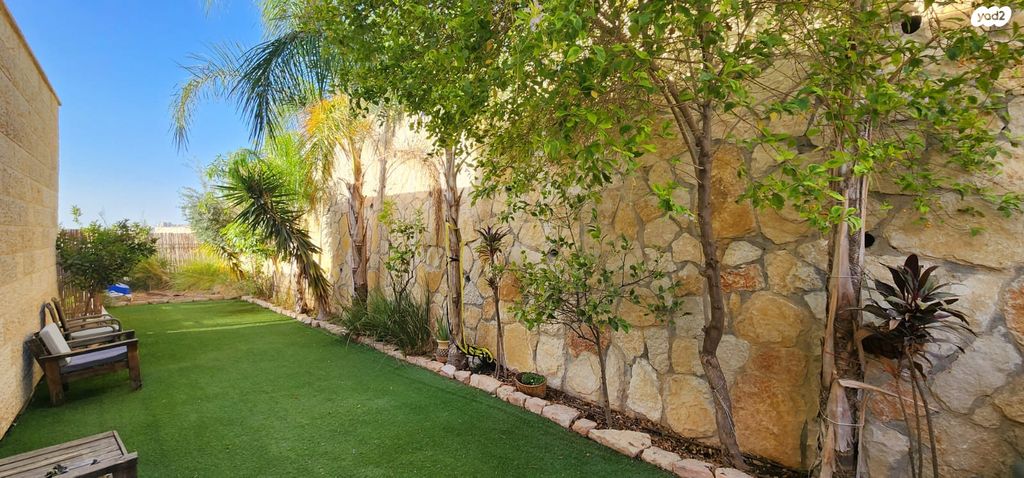 דירת גן, דרך נחל קדם 203, כפר אדומים, כפר אדומים