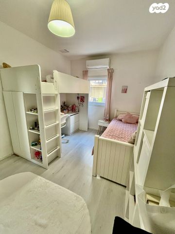 דירה, שדרות חיים וייצמן 39, צפון מערב מרכז העיר, נתניה