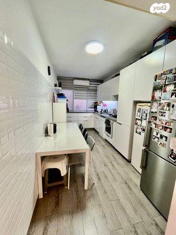 דירה, שדרות חיים וייצמן 39, צפון מערב מרכז העיר, נתניה