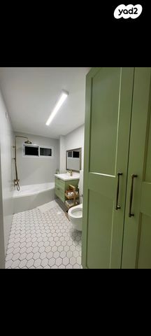 דירה, קרן היסוד 37, רובע ד', אשדוד