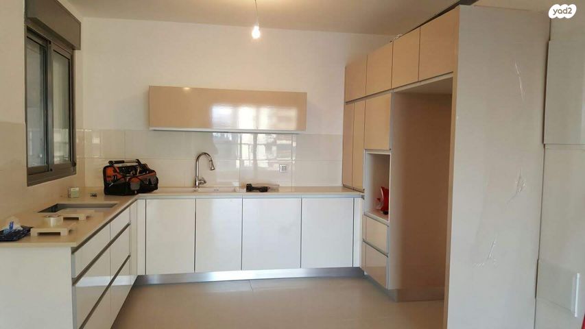 דירה, גפן 64, החורש, חריש