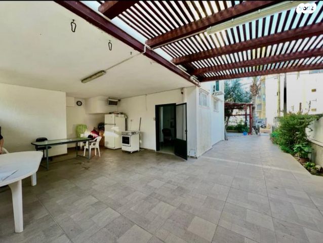 דו משפחתי, דרך דון יצחק אברבנאל 7, רמת אפרים, נתניה