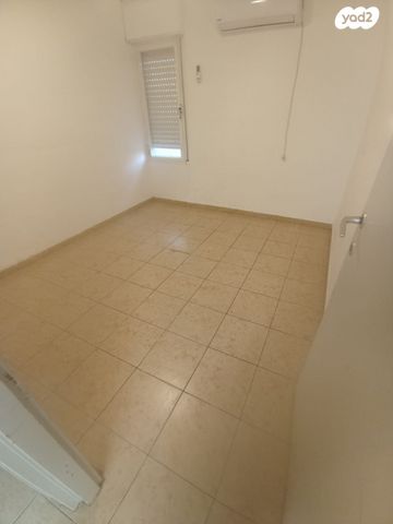 דירה, זלמן שז"ר 206, בן גוריון כנען, צפת